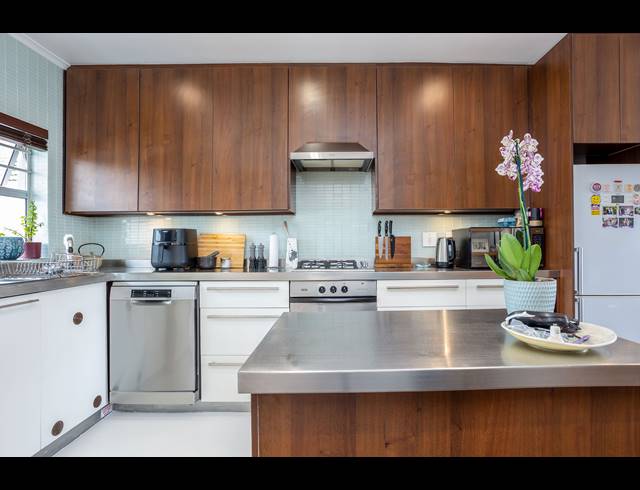 2 BEDROOM APARTMENT FOR SALE IN TAMBOERSKLOOF